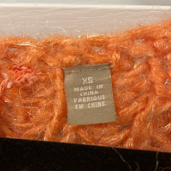 Closet clean out: Coral sweater - Picture 2 of 3